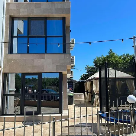 Ivon Созополь