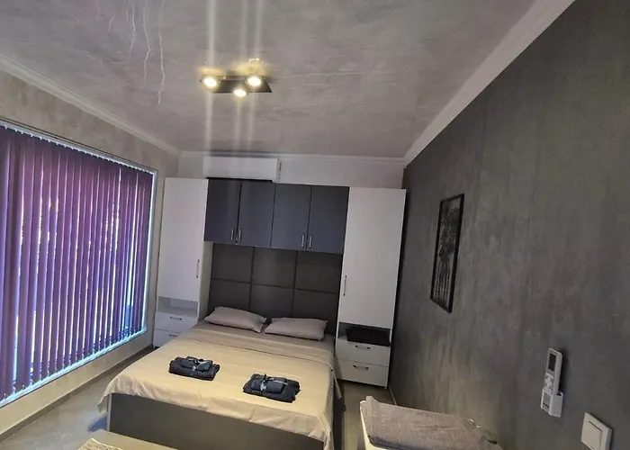 Ivon Апартамент *